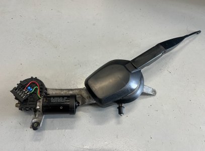 Mercedes wiper 1.jpg