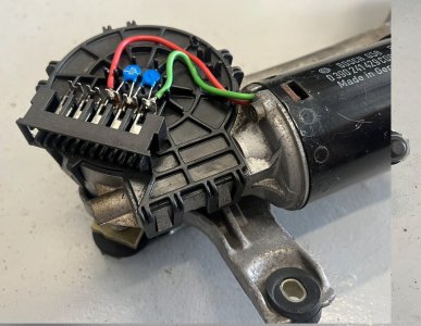 Mercedes wiper 2.jpg