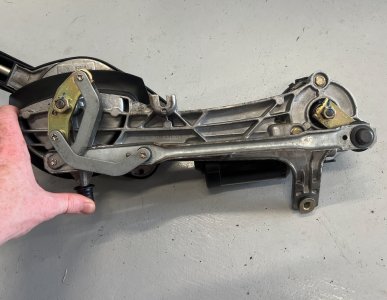 Mercedes wiper 3.jpg